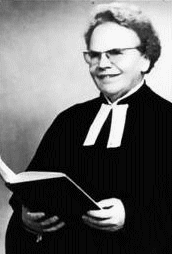 Pfarrerin Paula-Maria Lange-Nerpel